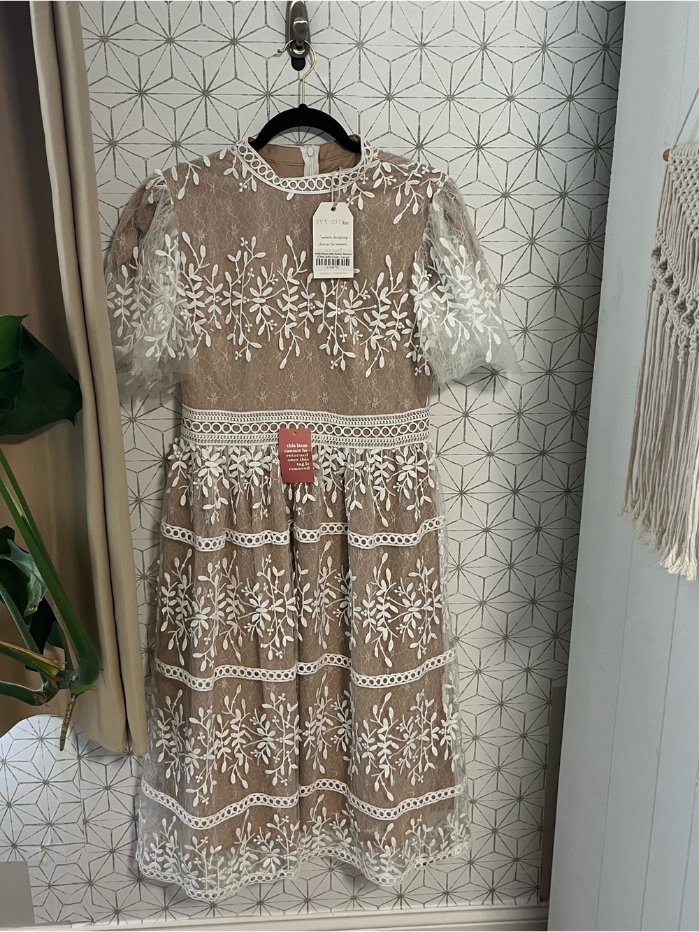 Ivy City Co Sicily Dress w/ Flutter Sleeves NWT!